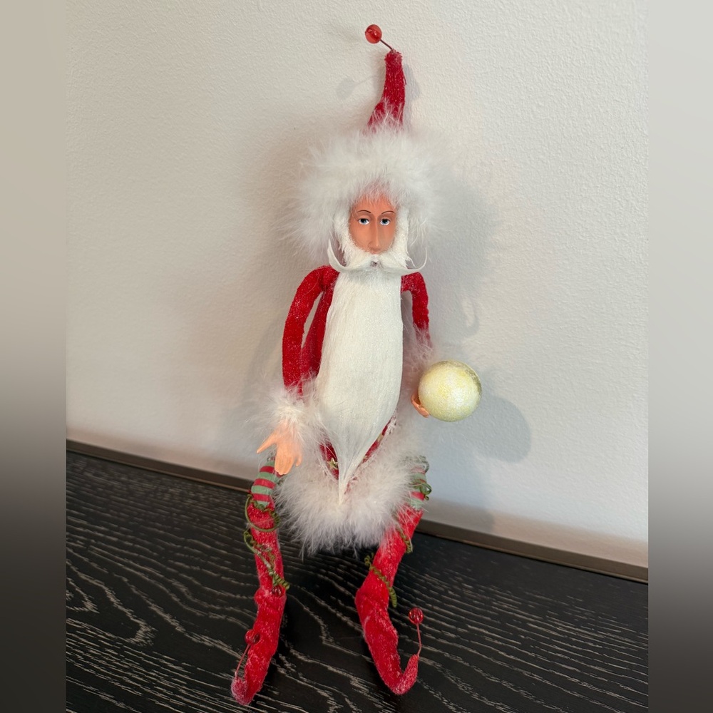 Patience Brewster Krinkles Santa Elf Globe Snowball Dept 56